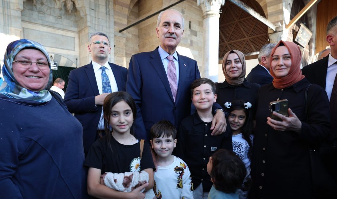 KONYA – Konya'da, TBMM Başkanı Numan Kurtulmuş Mevlana Müzesi'ni ziyaret