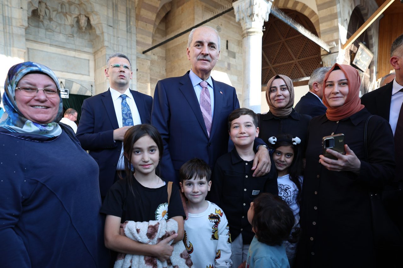 KONYA – Konya'da, TBMM Başkanı Numan Kurtulmuş Mevlana Müzesi'ni ziyaret