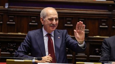 - "(İsrail'in saldırganlığı) Uluslararası toplum, uluslararası hukukun sürekli ihlali karşısında