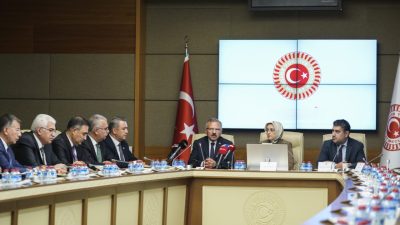 - Komisyon Başkanlığına seçilen AK Parti İstanbul Milletvekili İsa Mesih