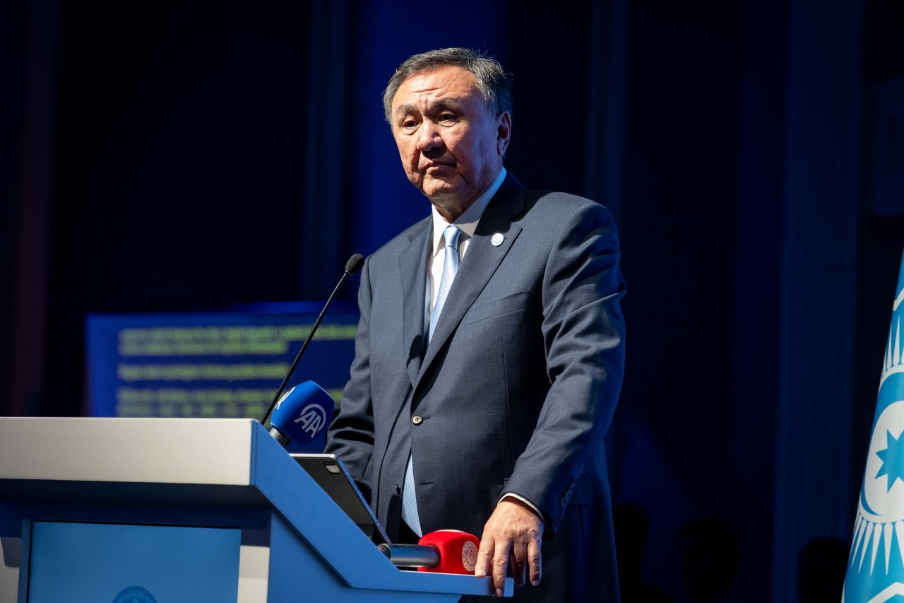 - TDT Genel Sekreteri Ömüraliyev:
- "Ünvanlar ve görevler değişebilir ancak