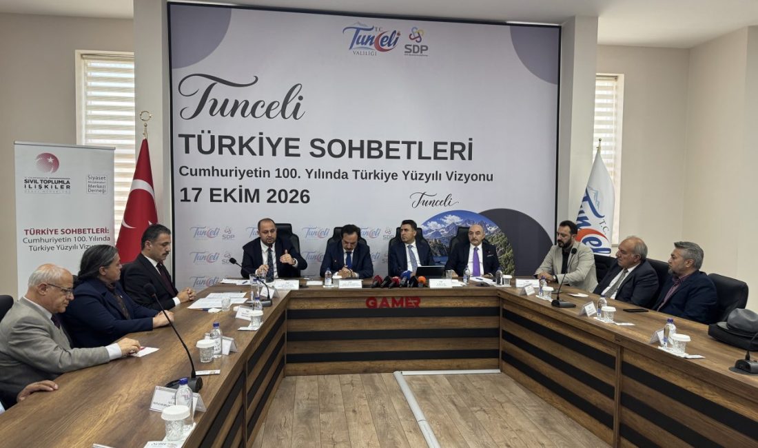 TUNCELİ (AA) – Tunceli'de "Türkiye Sohbetleri" kapsamında "Terörsüz Türkiye'ye Geçiş
