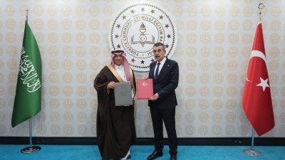 - Milli Eğitim Bakanı Yusuf Tekin:
- "Eğer eğitim sistemleri barışa,