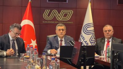- Uluslararası Nakliyeciler Derneği Yönetim Kurulu Başkanı Şerafettin Aras:
- "Avrupa