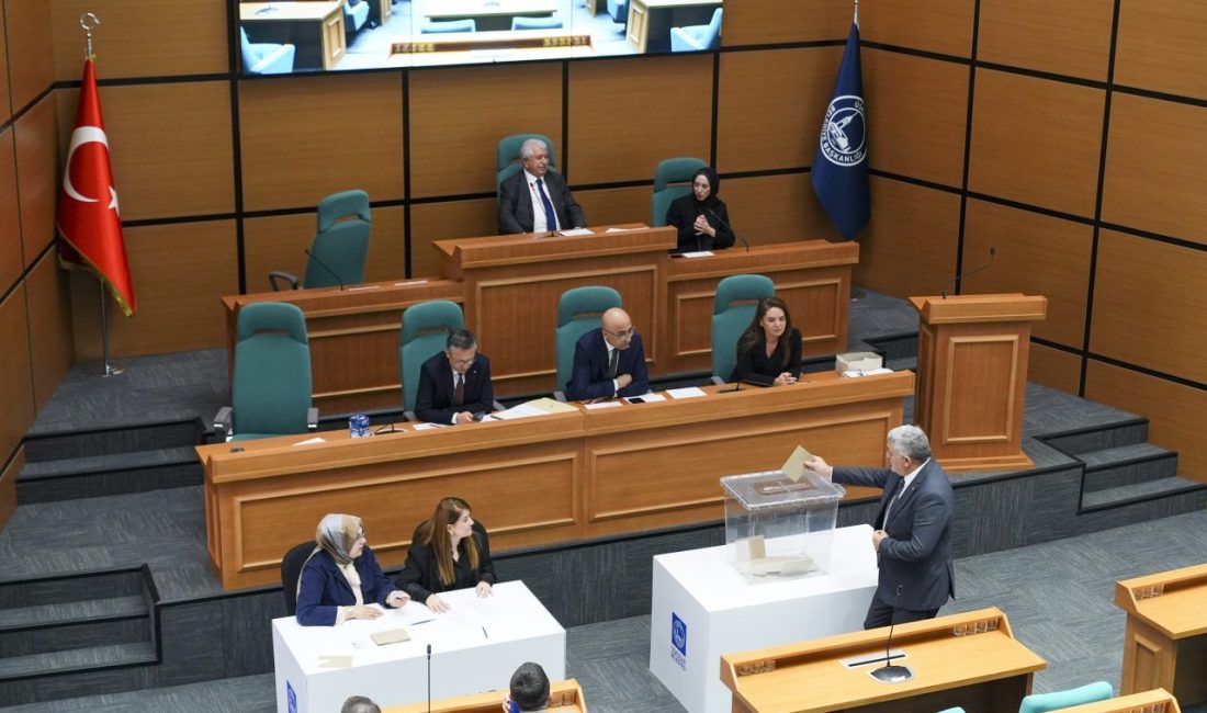 - Ortak aday için anlaşamayan Yeni Parti ve CHP grupları