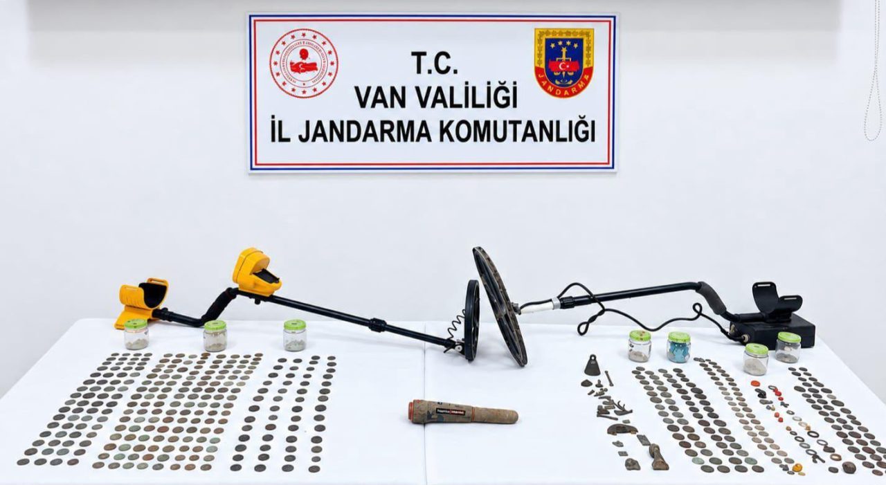 VAN (AA) – Van'ın Çaldıran ilçesinde düzenlenen operasyonda Roma dönemine