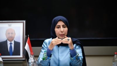 - "Husiler şu anda Yemen halkını daha da yoksullaştırmaya ve
