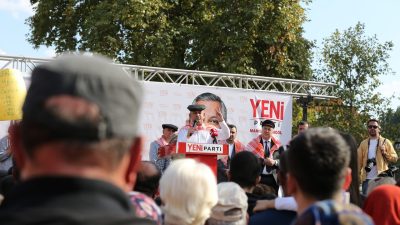 MANİSA (AA) – Yeni Parti Genel Başkanı Özgür Özel, Manisa'nın